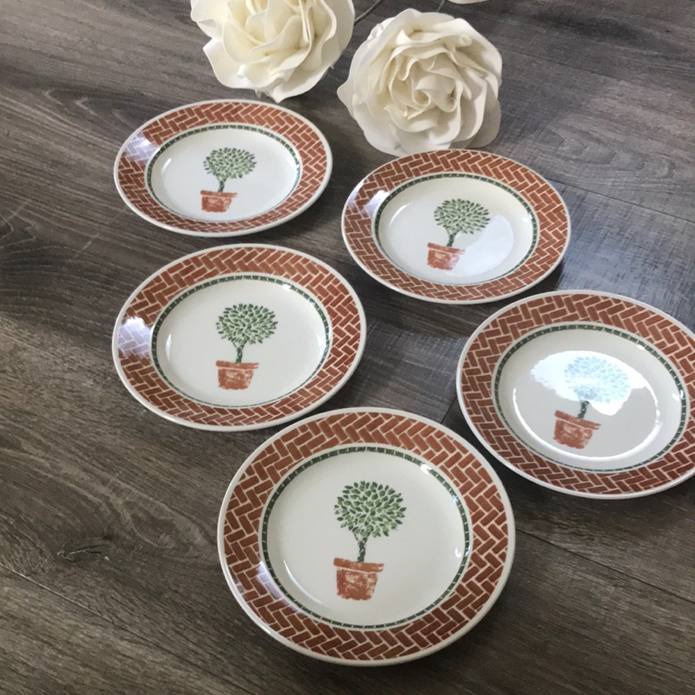 5 Pier One England Angleterre topiary plate 8”